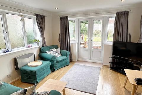 27 Saxton Drive, Sutton Coldfield, B74 4XZ