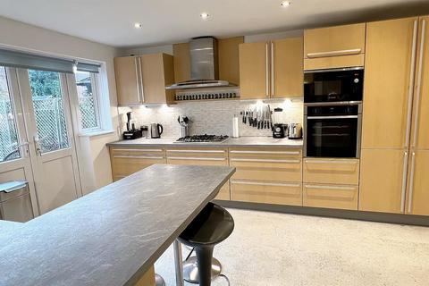 27 Saxton Drive, Sutton Coldfield, B74 4XZ