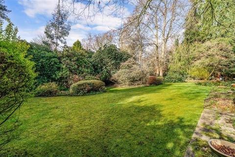 Akwaba Dukes Covert, Bagshot, GU19 5HU