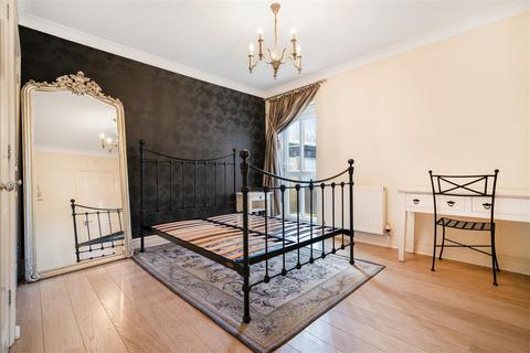 2 bedroom apartment for sale, New Road, Ascot