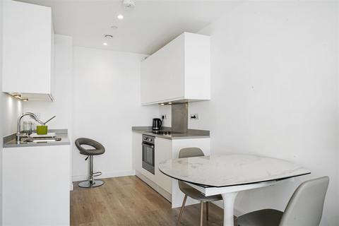1 bedroom flat for sale, 102 Bollo Lane, London W4
