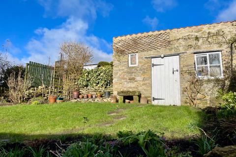 2 bedroom end of terrace house for sale, High Street, Thornton-Le-Dale, Pickering