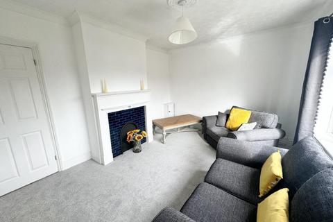 1 bedroom maisonette for sale, Station Road, Netley Abbey, Southampton, SO31 5AH