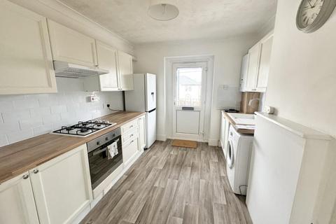 1 bedroom maisonette for sale, Station Road, Netley Abbey, Southampton, SO31 5AH