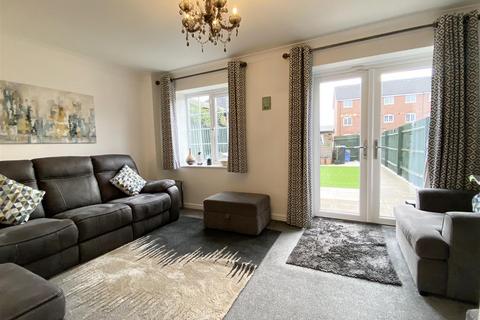 4 bedroom townhouse for sale, 42 Yew Tree Close, Spring Gardens, Shrewsbury, SY1 2US