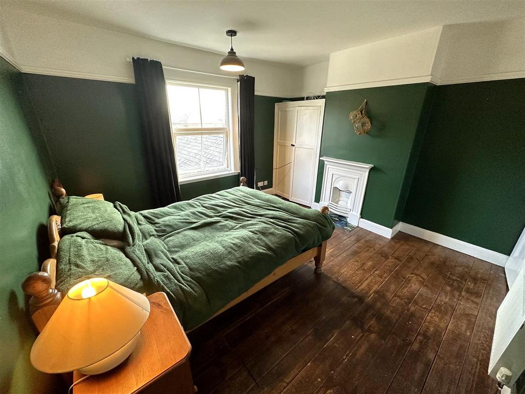 Bedroom One 528