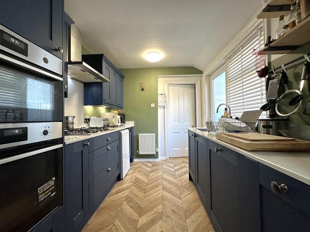 Kitchen 552