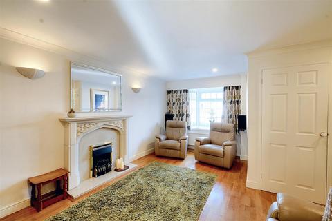 15 Holmes Road, Breaston, Derby, DE72 3BT