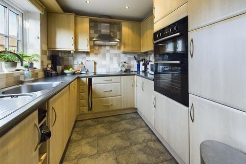 63 Weldon Drive, West Molesey, KT8 2QR