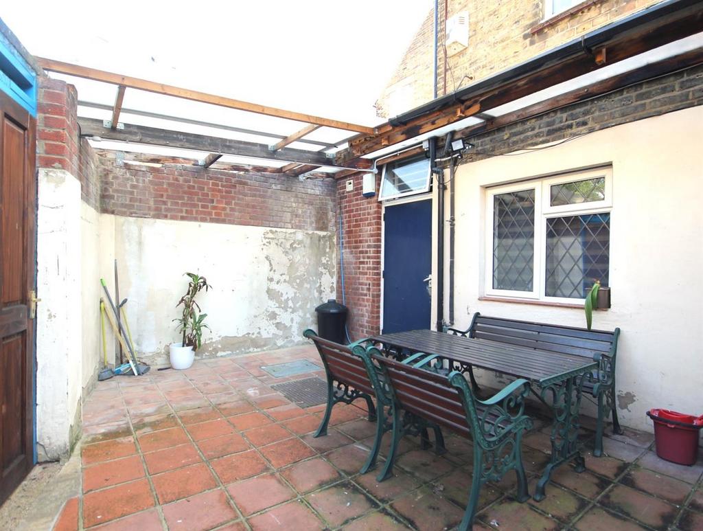 Garden Area (2).JPG