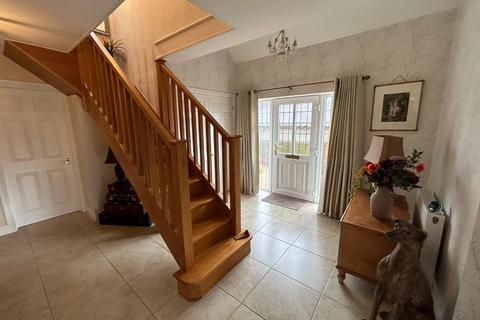 4 bedroom bungalow for sale, Penrallt Estate, Llanystumdwy, Criccieth