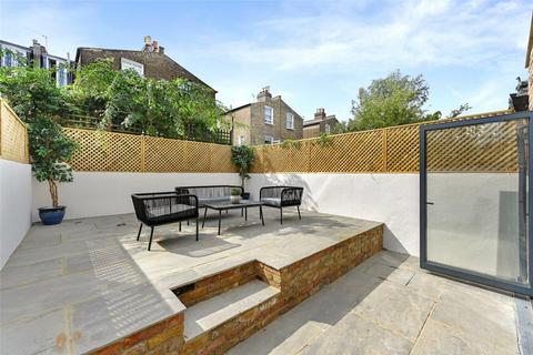 23 Arminger Road, London, W12 7BA