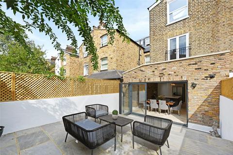 23 Arminger Road, London, W12 7BA