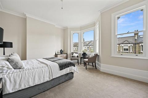 23 Arminger Road, London, W12 7BA