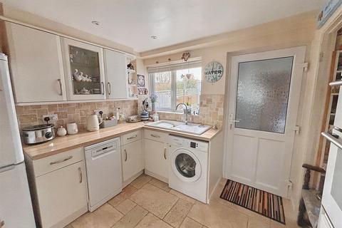3 bedroom end of terrace house for sale - West End Way, South Petherton