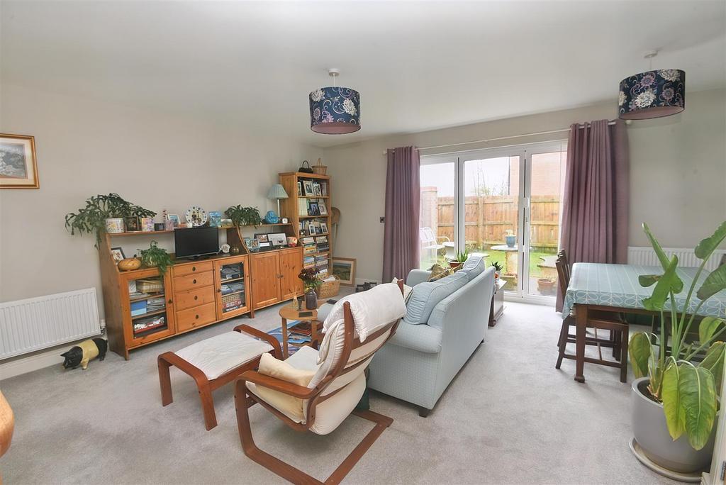 Sitting/Dining Room