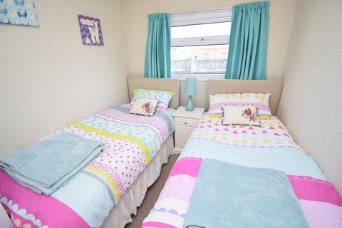 7 Chalet Park, Morfa Bychan, Porthmadog, LL49 9YQ