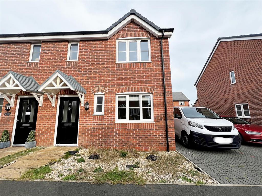 Willow Avenue, Humberston, Grimsby, N.E. Lincs, DN36 4ZT 3 bed semi