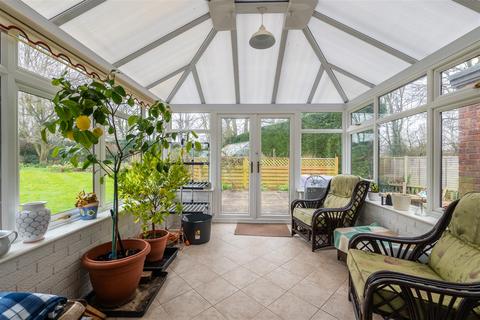 3 bedroom detached bungalow for sale, Acacia Road, Leamington Spa
