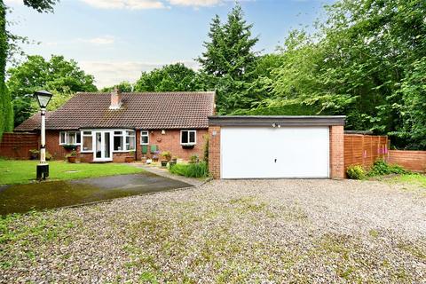 3 bedroom detached bungalow for sale, Acacia Road, Leamington Spa