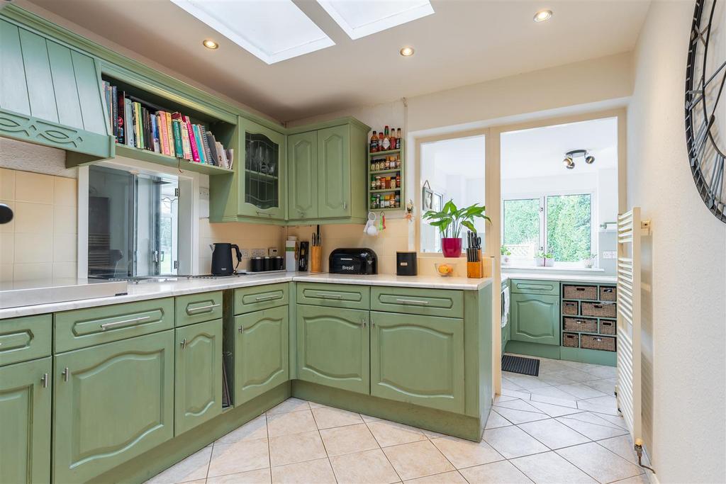 KITCHEN-2.jpg