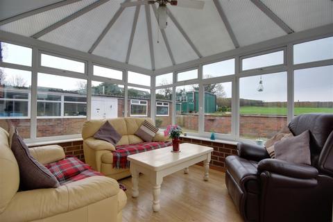 2 bedroom detached bungalow for sale, Main Street, Skidby