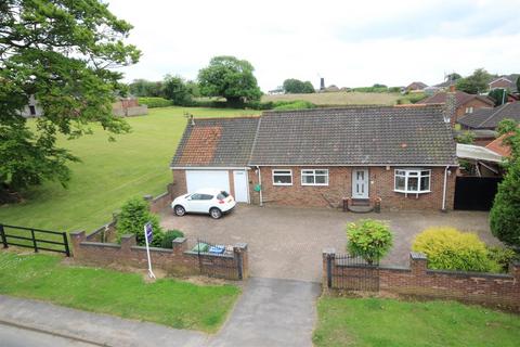 2 bedroom detached bungalow for sale, Main Street, Skidby