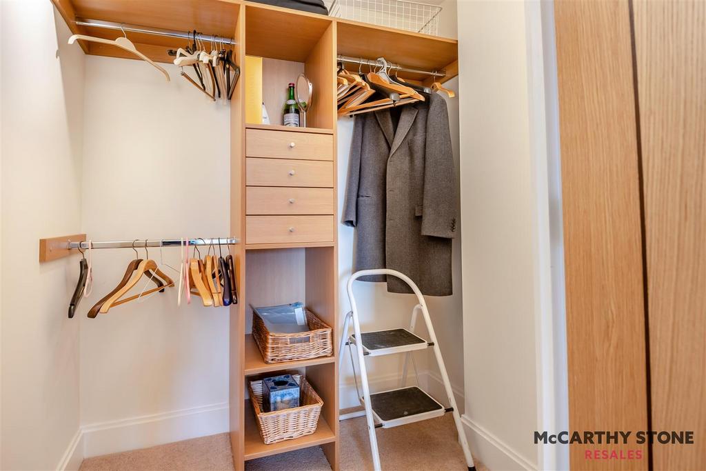 8584942-interior11.jpg