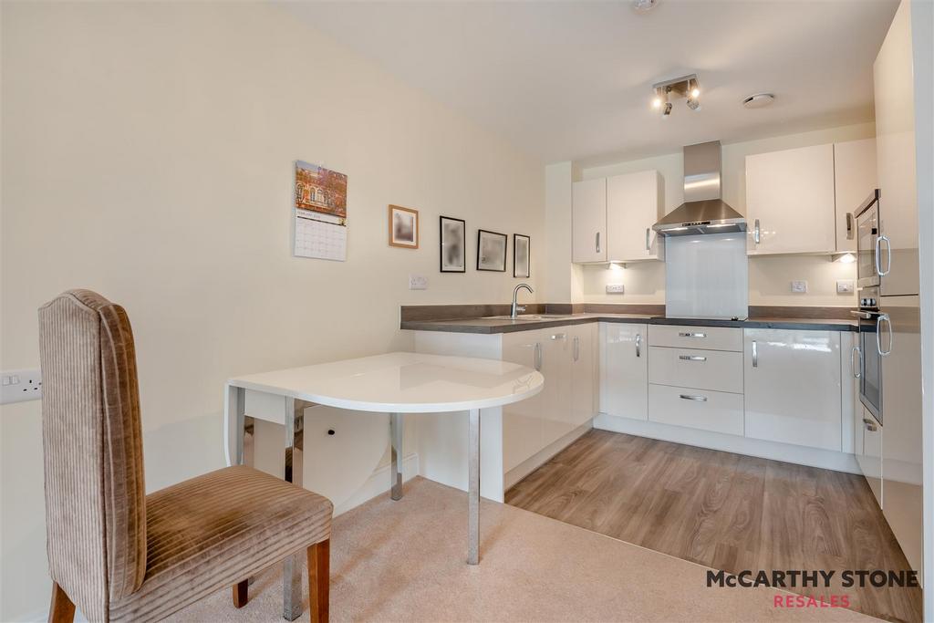 8584942-interior20.jpg