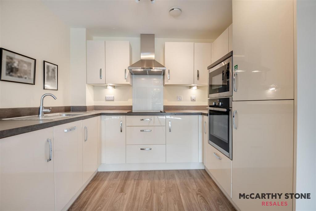 8584942-interior19.jpg