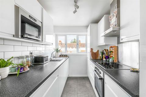 2 bedroom flat for sale, Arundel Terrace, Barnes, London, SW13