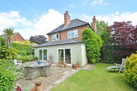 3 bedroom detached house for sale, Hafren Road, Copthorne, Shrewsbury