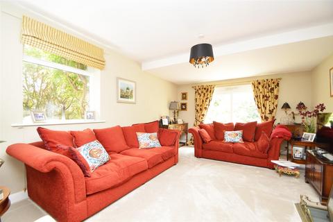 3 bedroom detached house for sale, Hafren Road, Copthorne, Shrewsbury