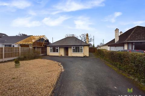 2 bedroom detached bungalow for sale - Upper Battlefield, Shrewsbury