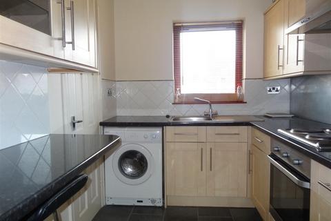 2 bedroom flat to rent, 14 Castle Court, Wem, Shropshire