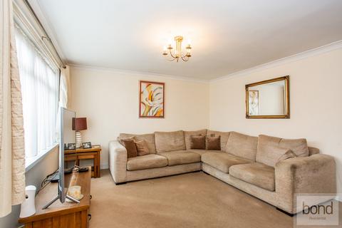 3 bedroom semi-detached house for sale, Belvedere Road, Chelmsford CM3