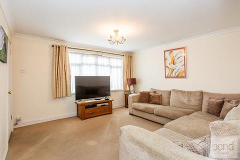 38 Belvedere Road, Danbury, Chelmsford, CM3 4RB