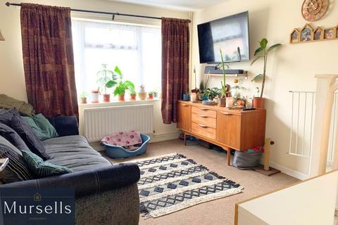 2 bedroom end of terrace house for sale - Meadows Close, Poole BH16