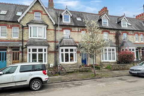 4 bedroom terraced house for sale, Montague Road, Cambridge