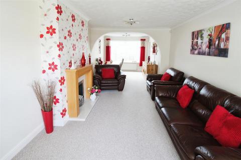 3 bedroom semi-detached house for sale - Cotterdale, Sutton Park, Hull