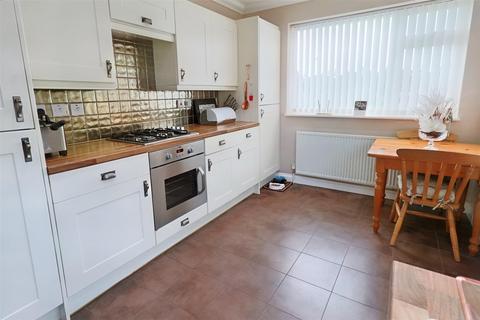 2 bedroom detached bungalow for sale, Orford Drive, Oulton Broad