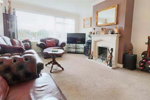 2 bedroom detached bungalow for sale, Orford Drive, Oulton Broad