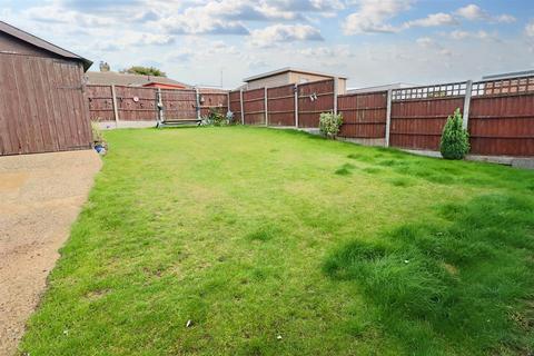 2 bedroom detached bungalow for sale, Orford Drive, Oulton Broad