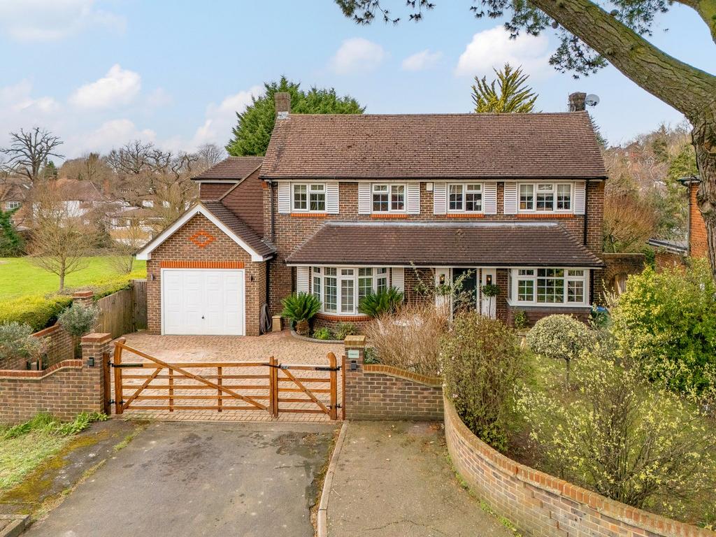 Evelyn Way, Stoke D'abernon, Cobham... 6 bed detached house for sale