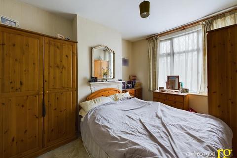 3 bedroom terraced house for sale - Rosslyn Crescent, Harrow