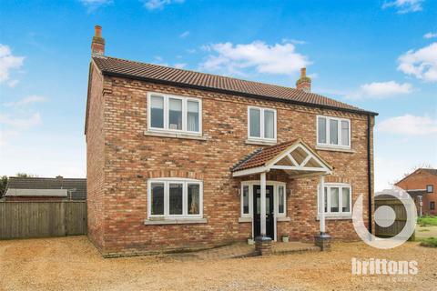 4 bedroom detached house for sale, Lynn Road, Walton Highway