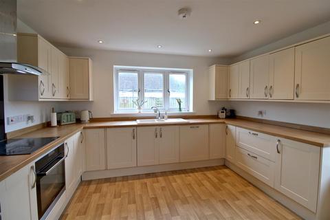 4 bedroom detached house for sale, Lynn Road, Walton Highway