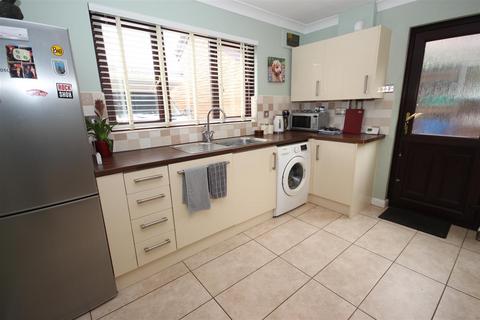24 Melingriffith Drive, Cardiff, CF14 2TS
