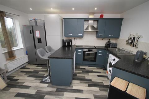 22 Loxley Close, Bradford, BD2 3HX