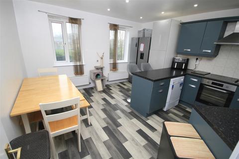 22 Loxley Close, Bradford, BD2 3HX